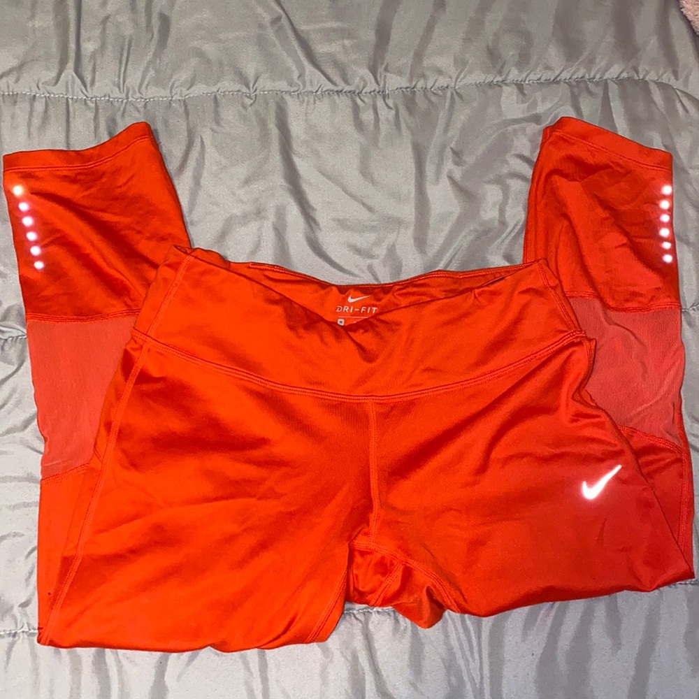 Nike cropped leggings